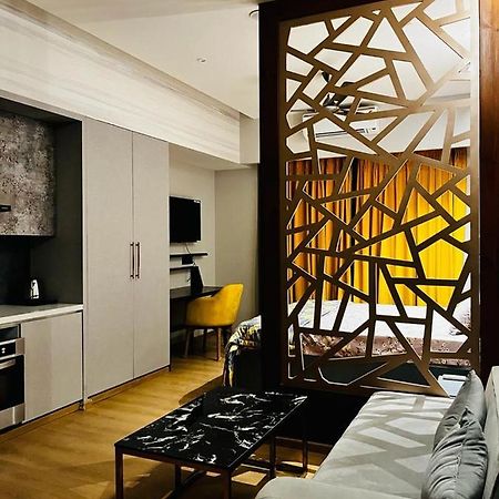 Luxe Apartment By Hey Studio'S Ghaziabad Eksteriør billede