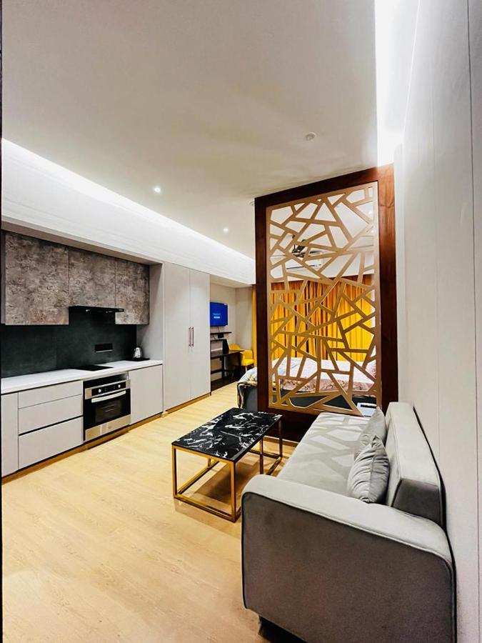 Luxe Apartment By Hey Studio'S Ghaziabad Eksteriør billede