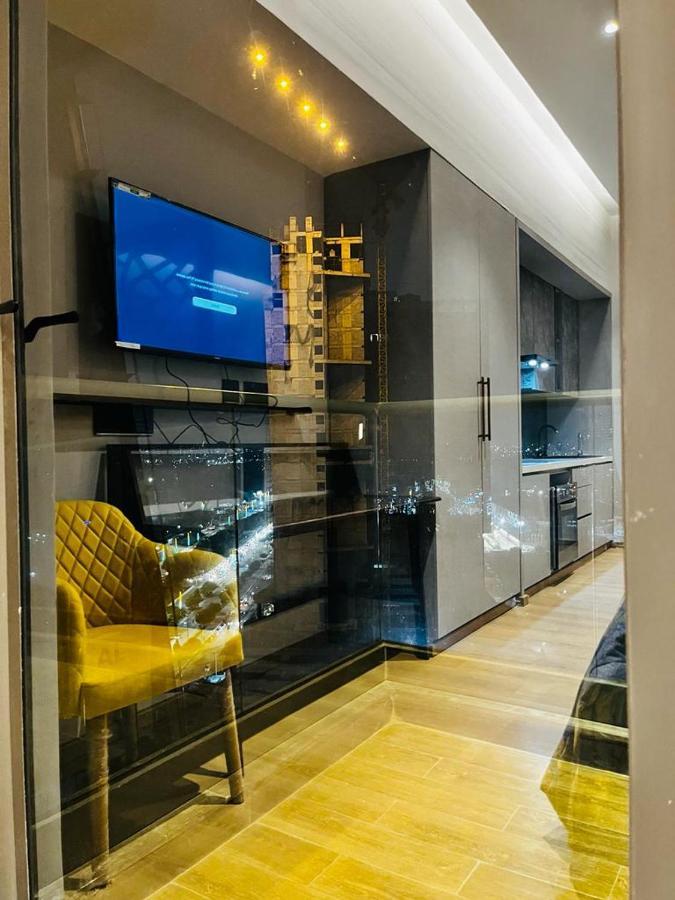 Luxe Apartment By Hey Studio'S Ghaziabad Eksteriør billede