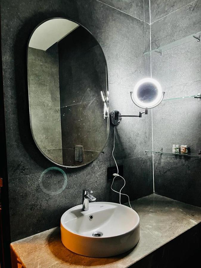 Luxe Apartment By Hey Studio'S Ghaziabad Eksteriør billede