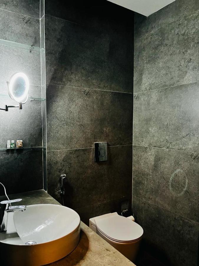Luxe Apartment By Hey Studio'S Ghaziabad Eksteriør billede